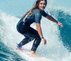 Cal Girl Surfing(2)